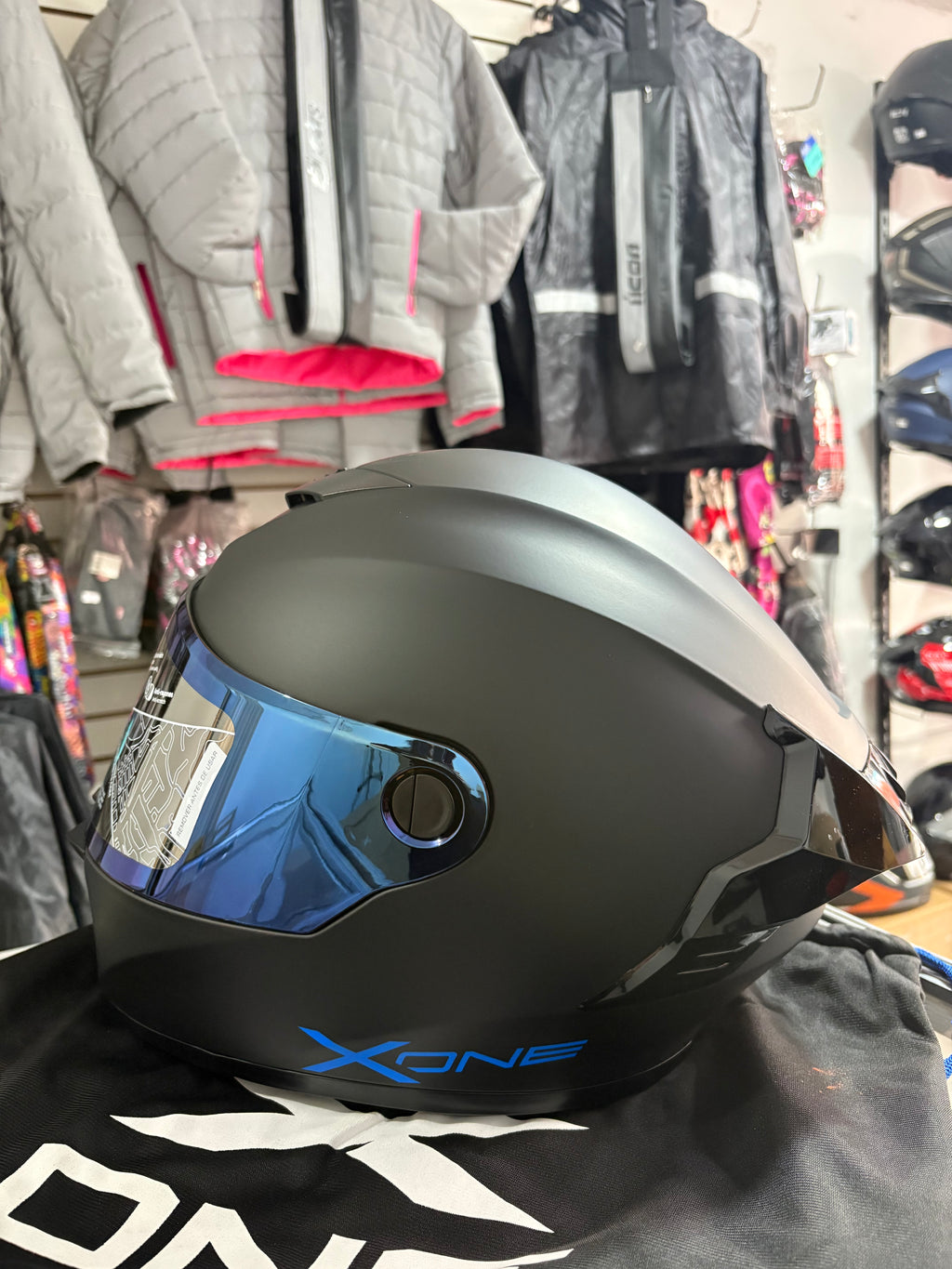 Casco XONE 500-RS Negro mate letras azules