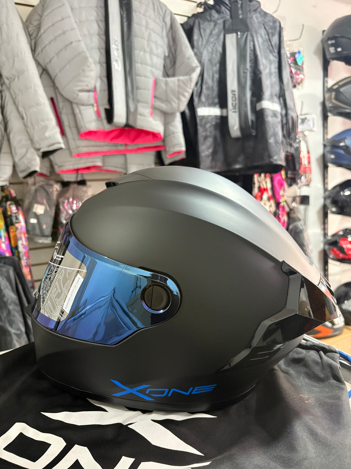 Casco XONE 500-RS Negro mate letras azules