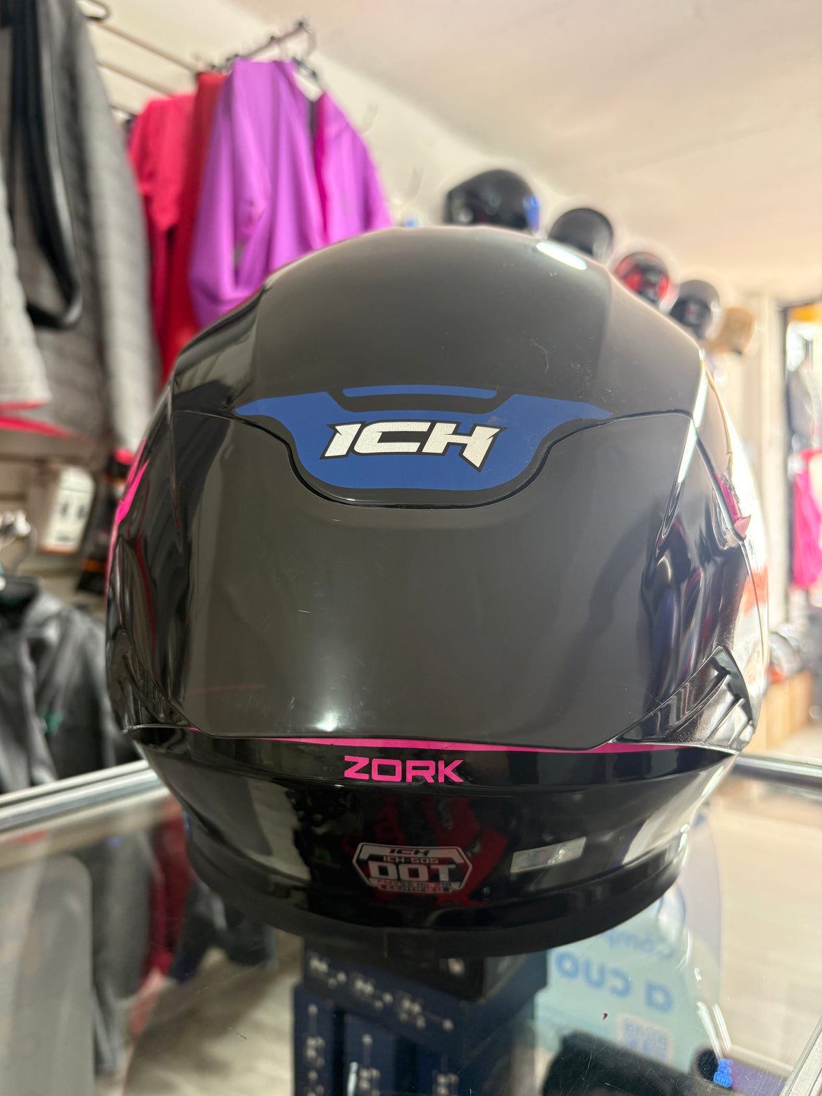 Casco integral ICH 501