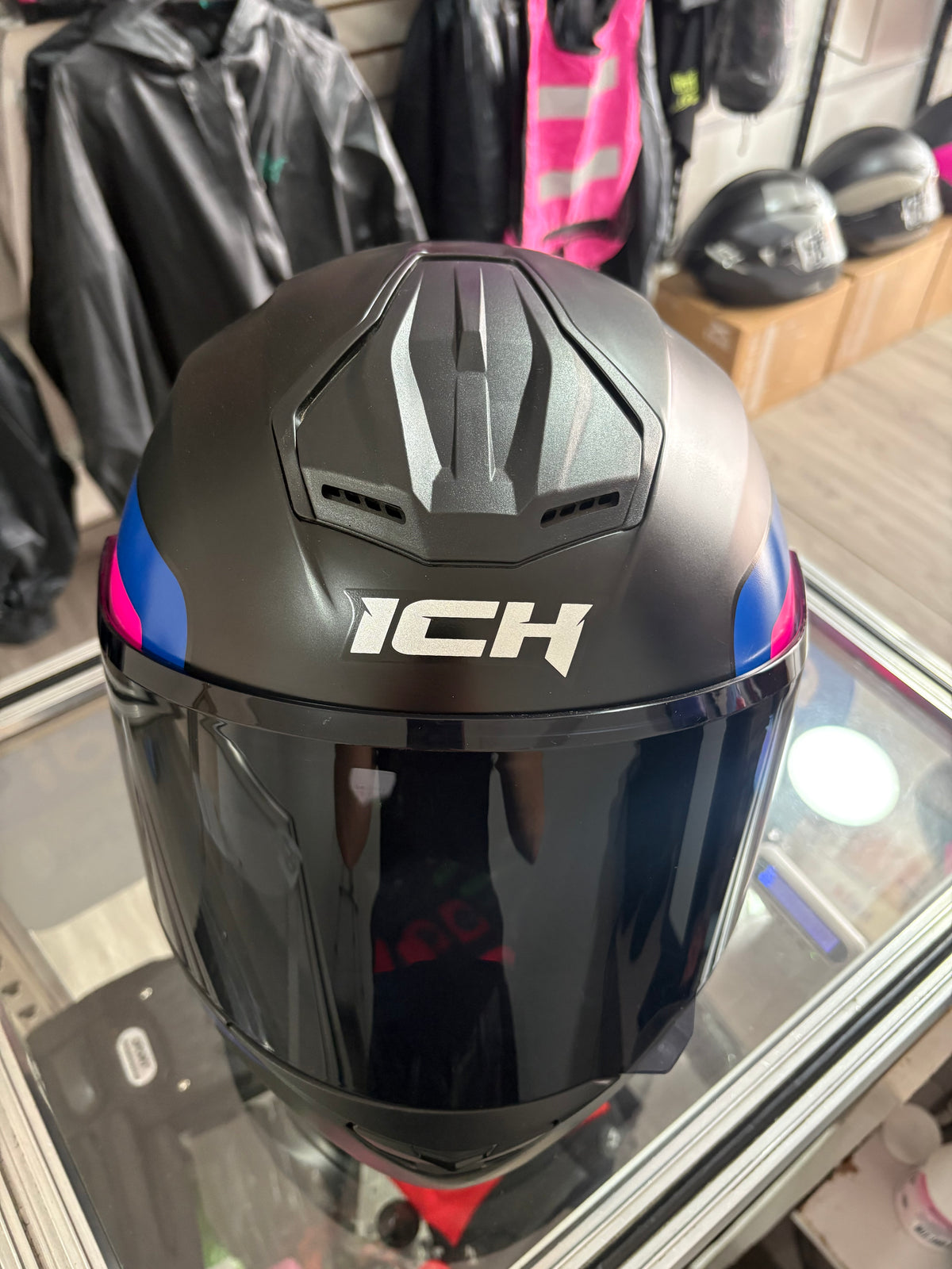 Casco integral ICH 505