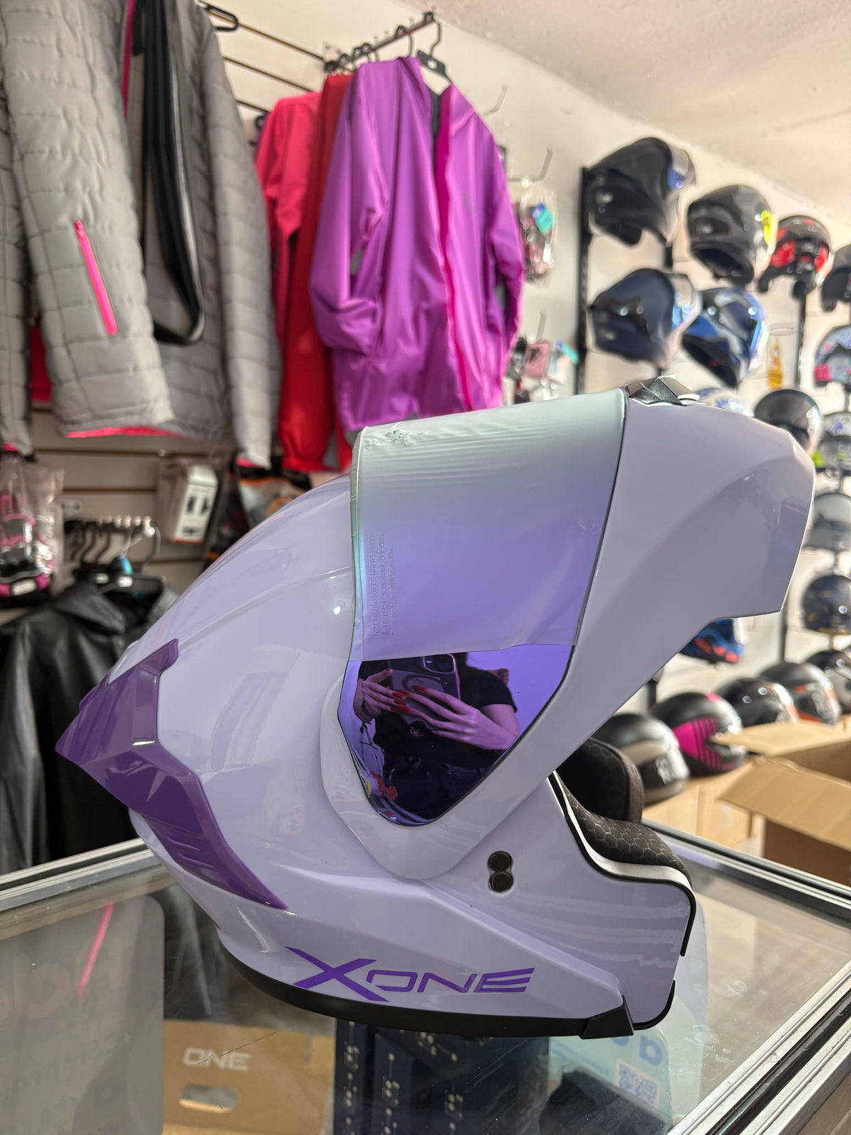 CASCO ABATIBLE X-ONE MORADO BRILLANTE
