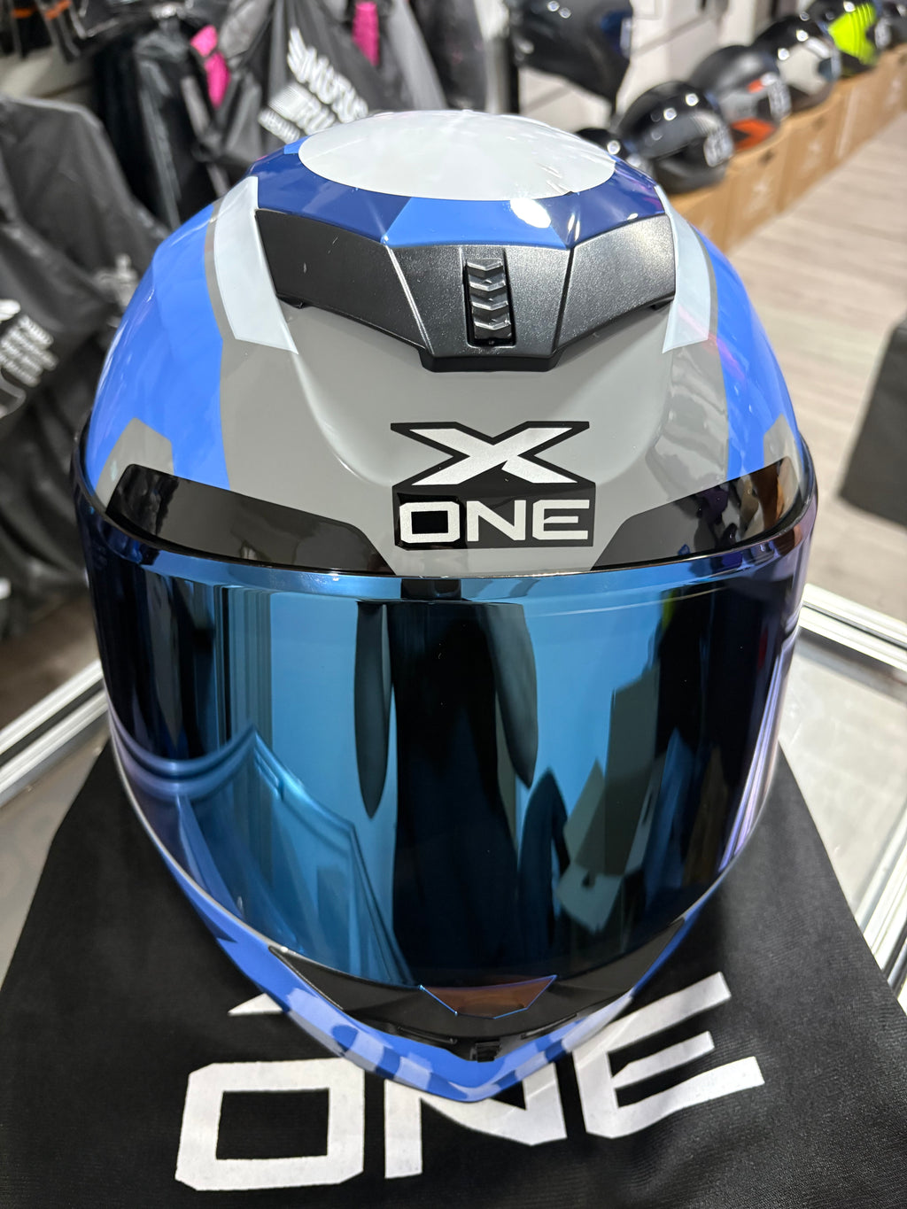 Casco XONE 500-RS ilha azul