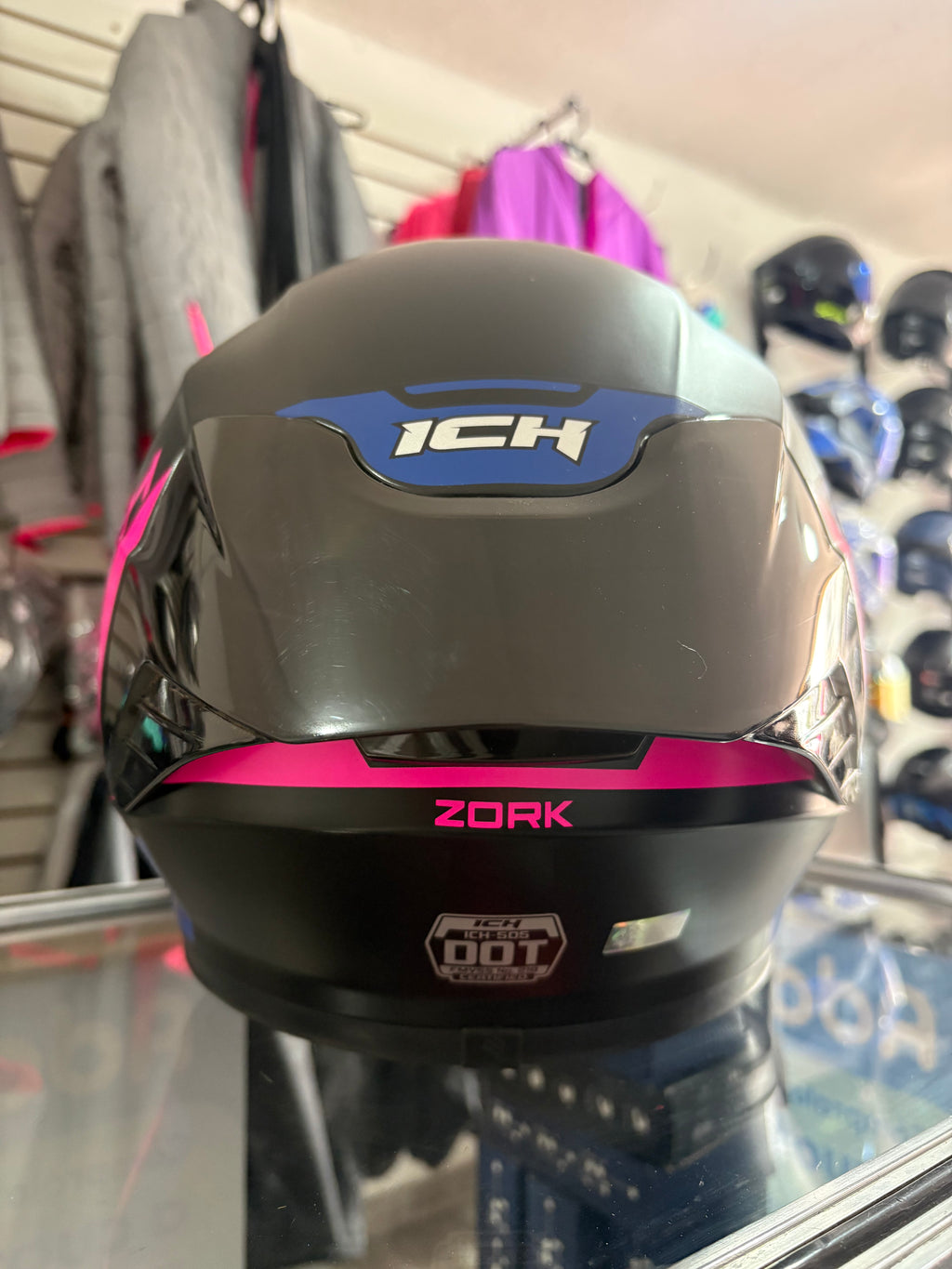 Casco integral ICH 505