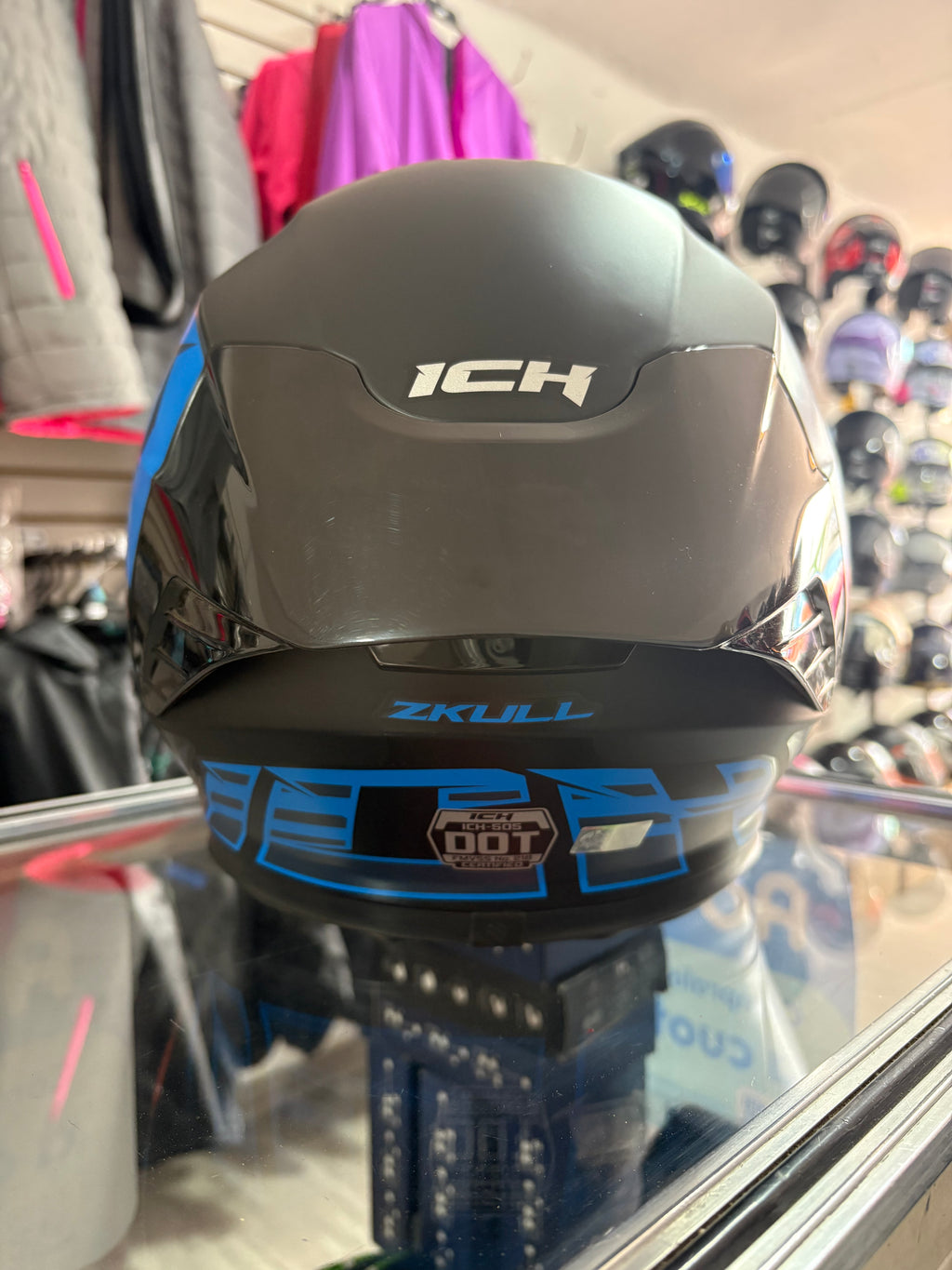 Casco integral ICH 505