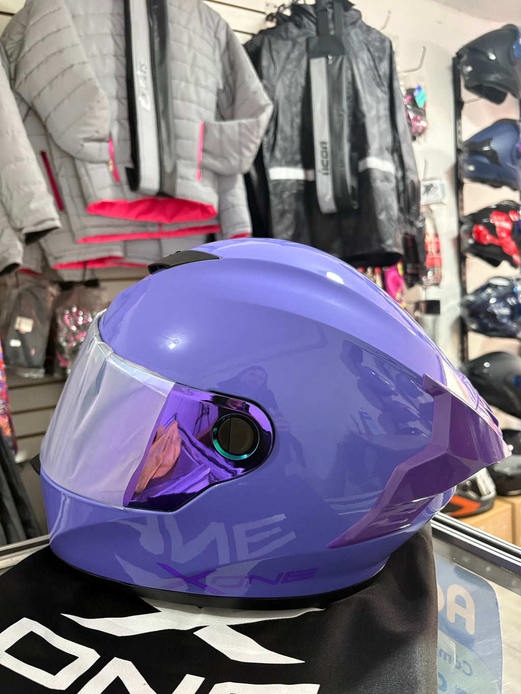 Casco XONE 500-RS Morado claro