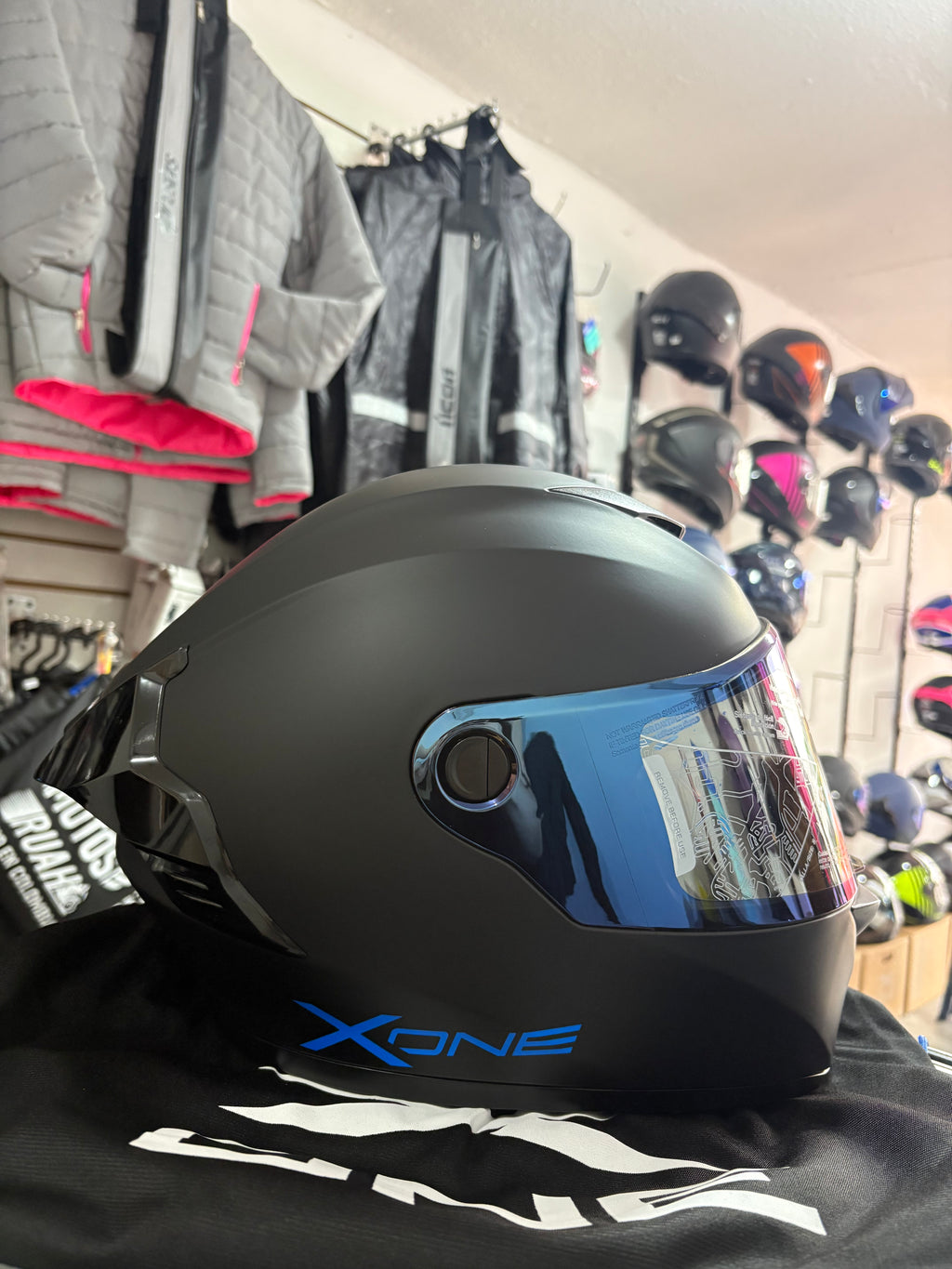 Casco XONE 500-RS Negro mate letras azules