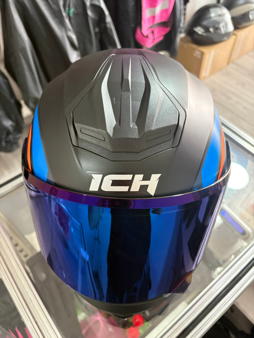 Casco integral ICH 505