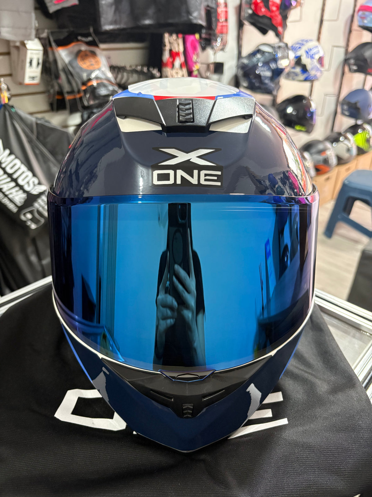 Casco XONE 500-RS Bladez tricolor