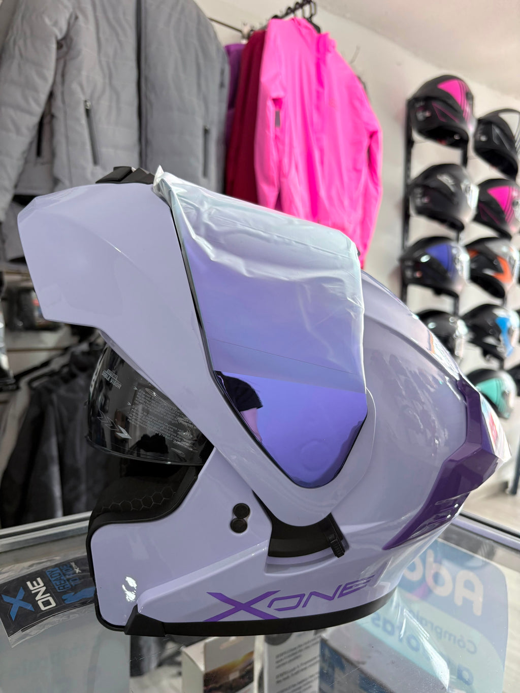 CASCO ABATIBLE X-ONE MORADO BRILLANTE VS MORADO