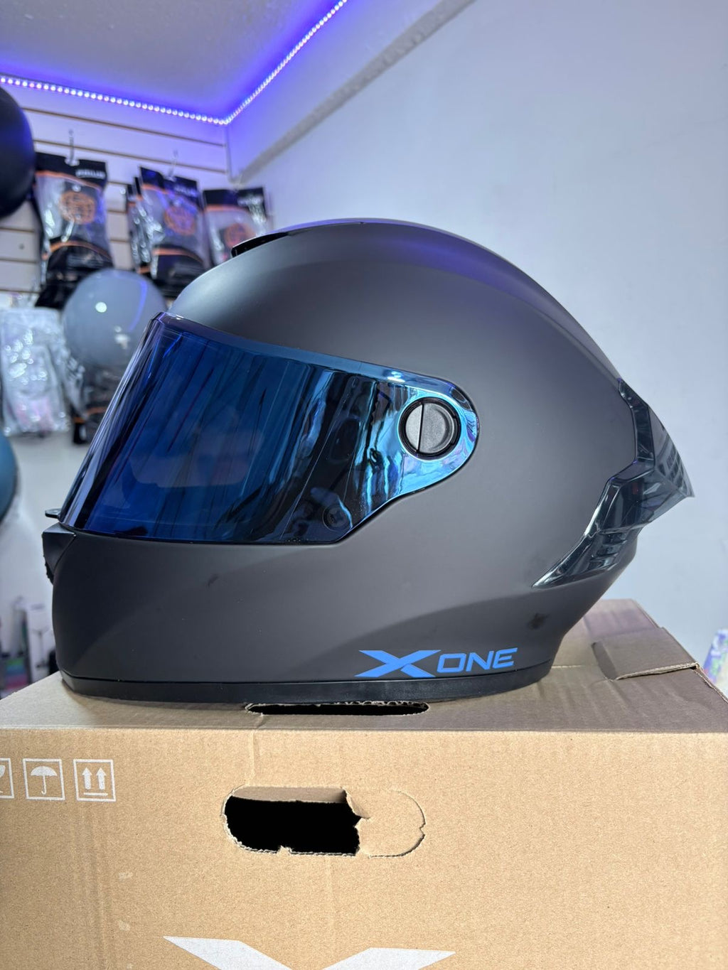 CASCO X-ONE X-500RS Solid VS AZ L