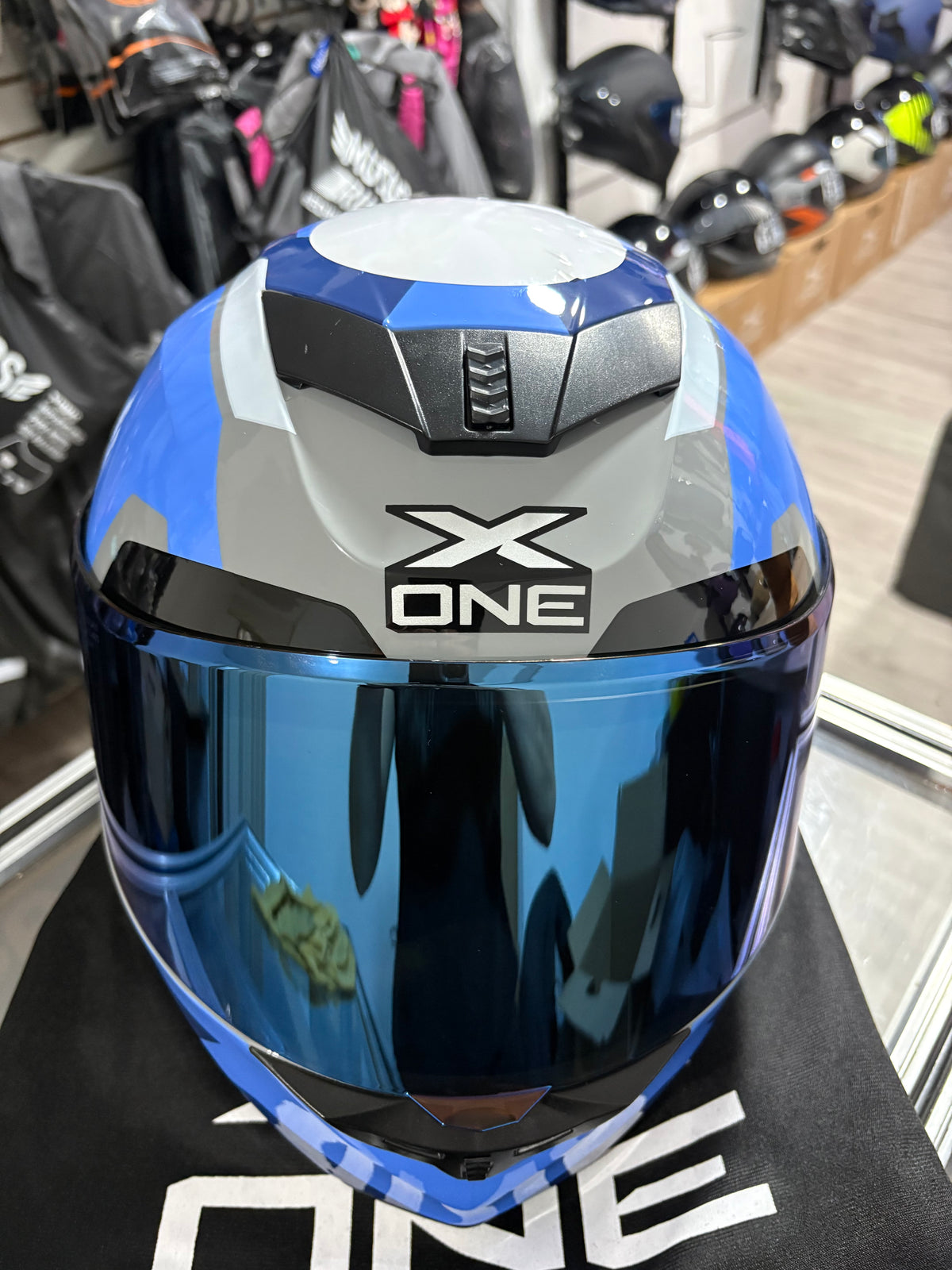 Casco XONE 500-RS ilha azul