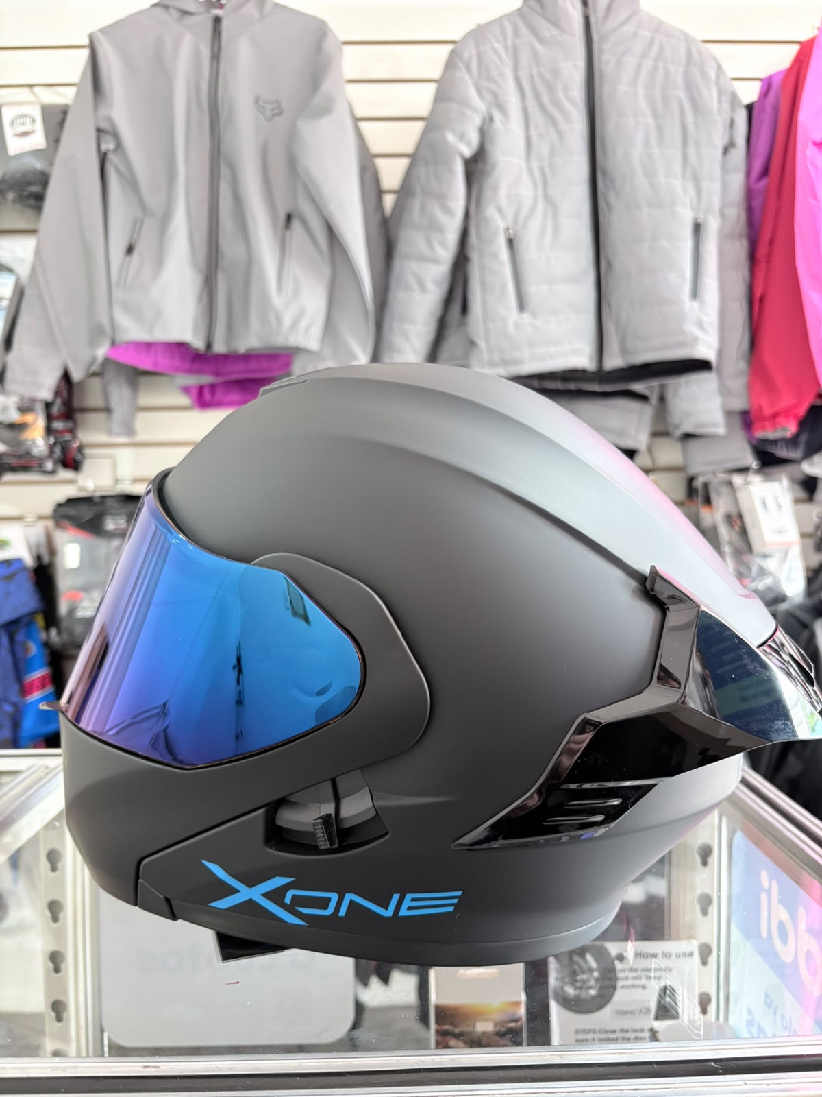 CASCO ABATIBLE X-ONE NEGRO MATE VS AZUL